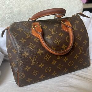 Louis Vuitton Monogram Speedy 25